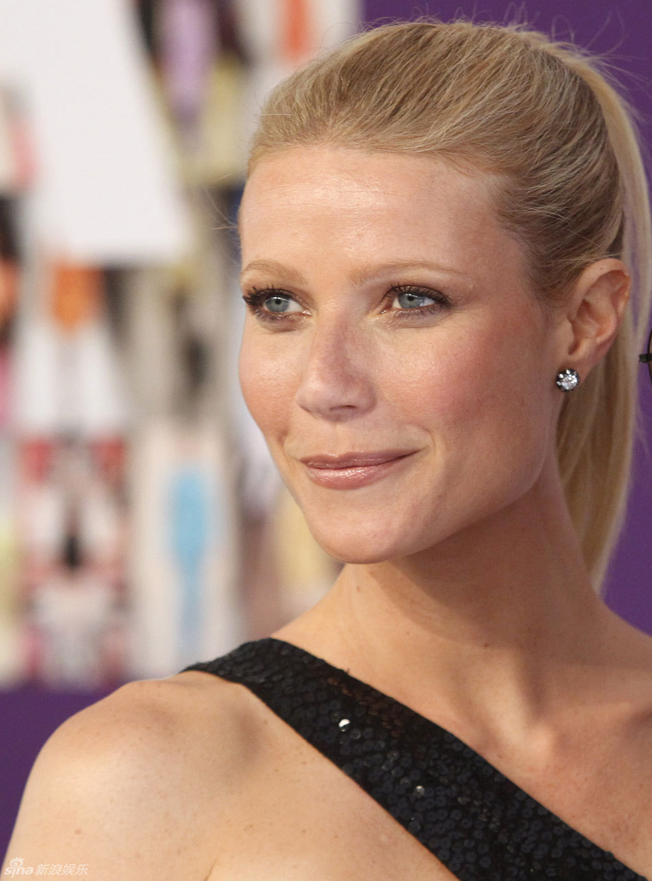  p>格温妮斯·帕特洛(gwyneth paltrow),1972年9月28日出生于美国加