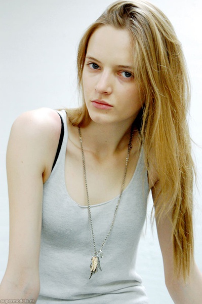  p>达丽雅·斯托寇思 (daria strokous) ,1990年9月25日出生于莫斯科