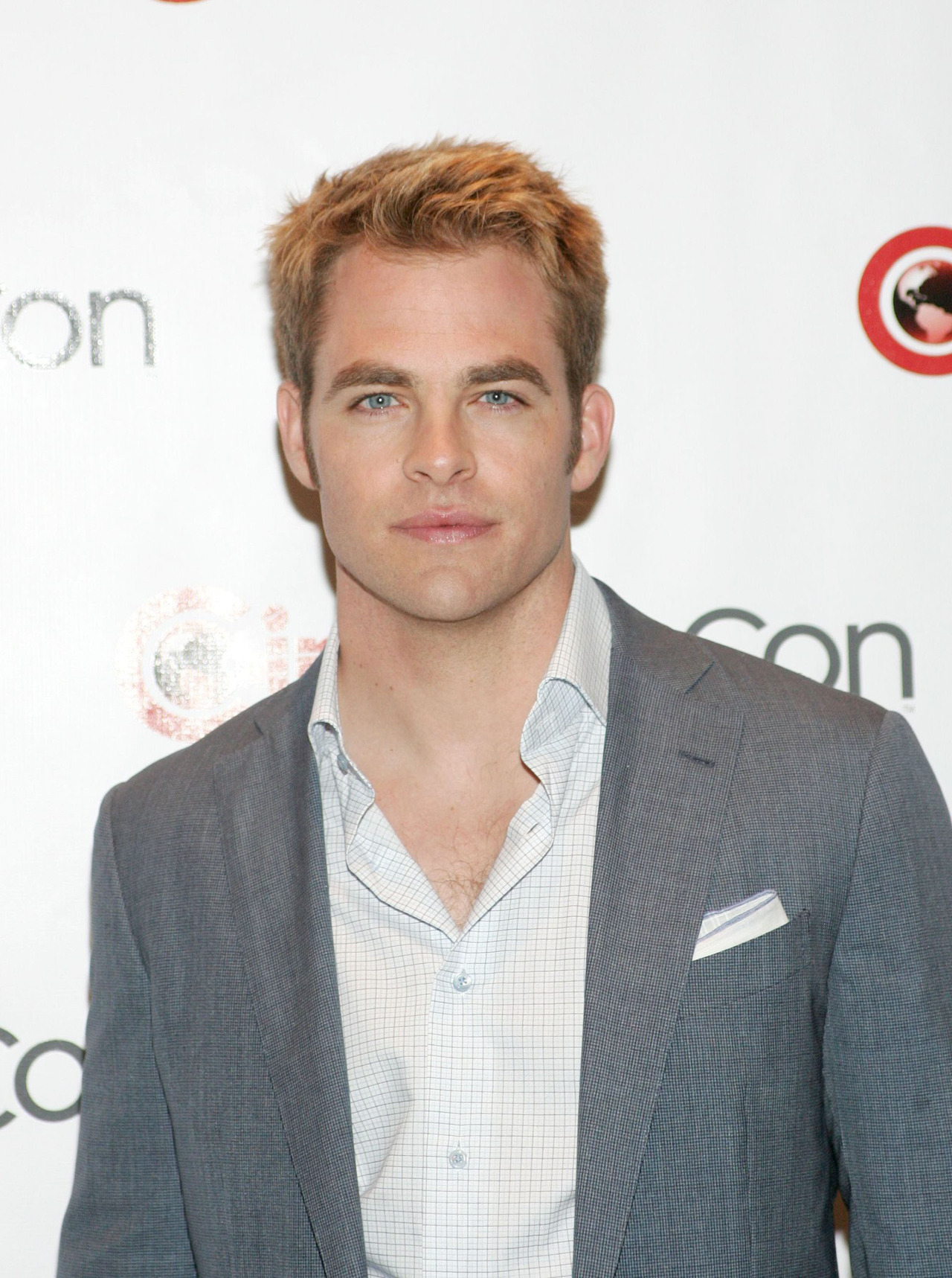  p>克里斯·派恩 (chris pine),1980年8月26日出生于美国 a target="