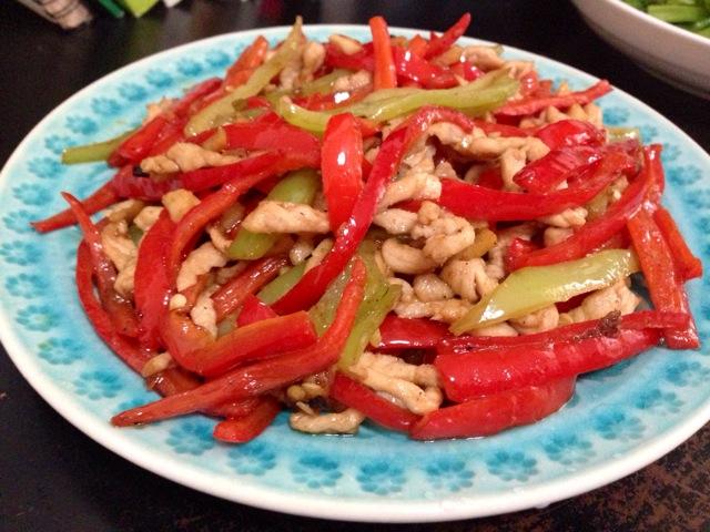  p>红椒炒肉丝是一道由里脊, a href="#" data-lemmaid="6557425">