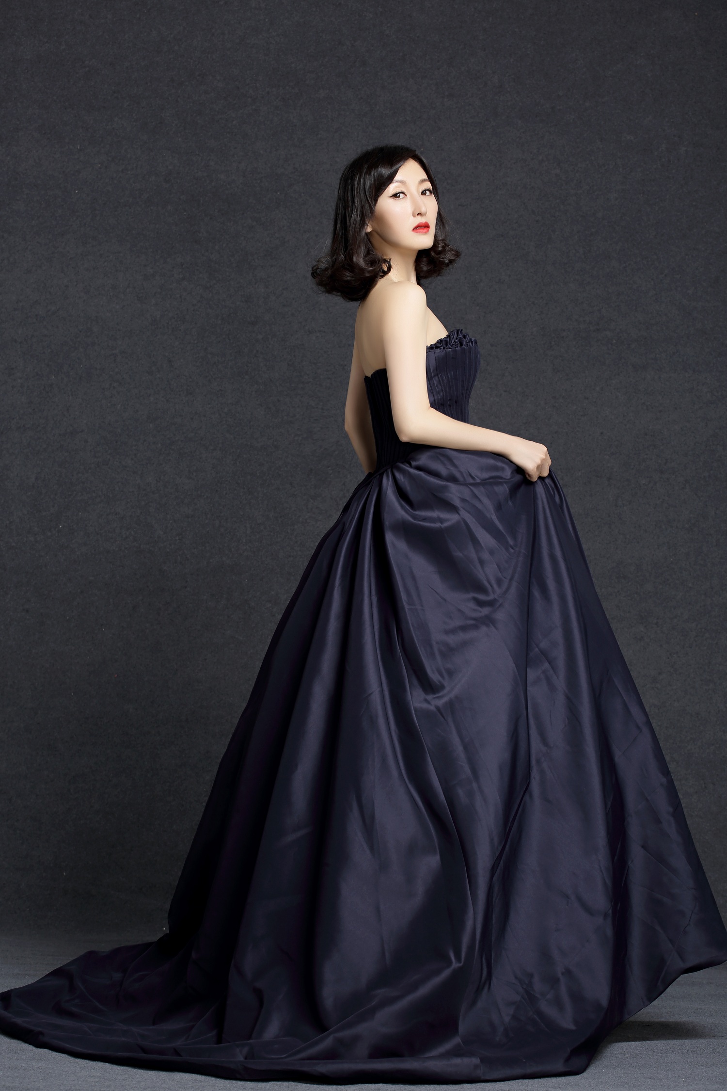  p data-id="gnwrf2xaum">何雨晴,中国内地女演员,舞者, span class="