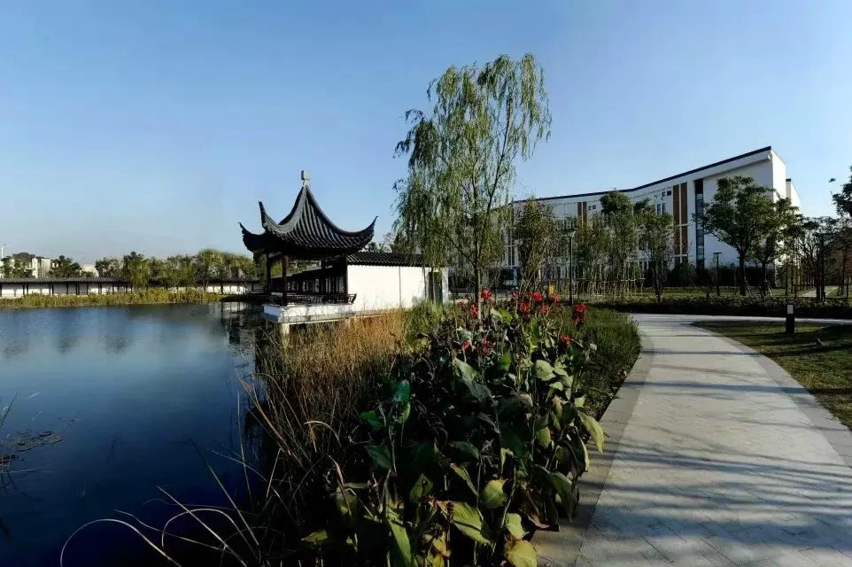 吴江市中学