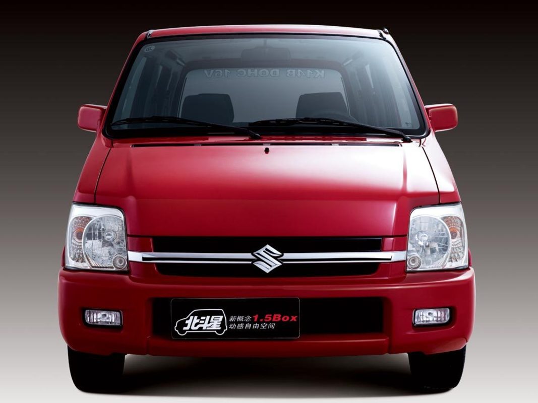  p>铃木北斗星是日本铃木公司推出的汽车品牌. /p>