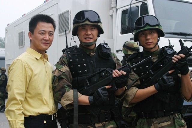 7月7日出生于河南省郑州市,中国内地演员,导演;北京人民艺术剧院演员