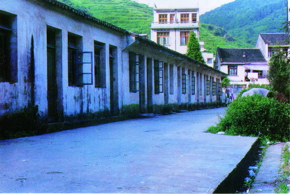  p>浙江省平阳师范学校,简称平阳师范或平师,原温州市属 a href="#"