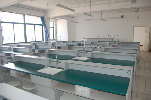  p> b>沧州市颐和中学 /b>是经 a target="_blank" href="/item/河北