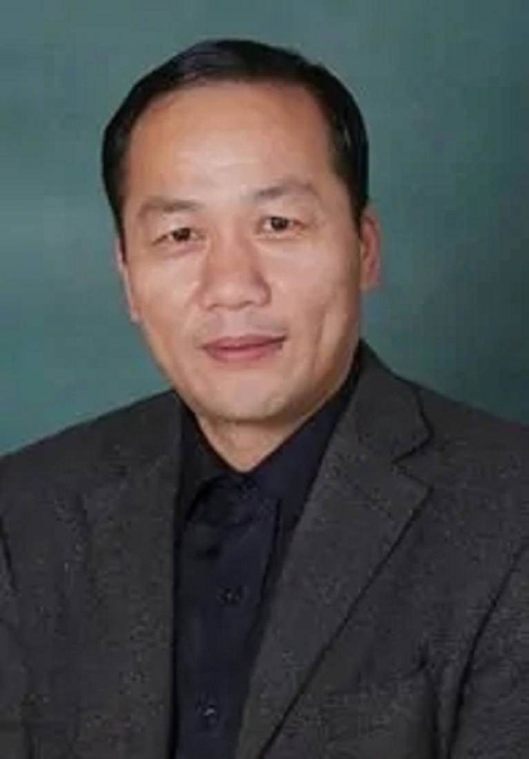  p>王哲,男,笔名哲之,王哲之,河南省周口市沈丘县人氏,中国作家.