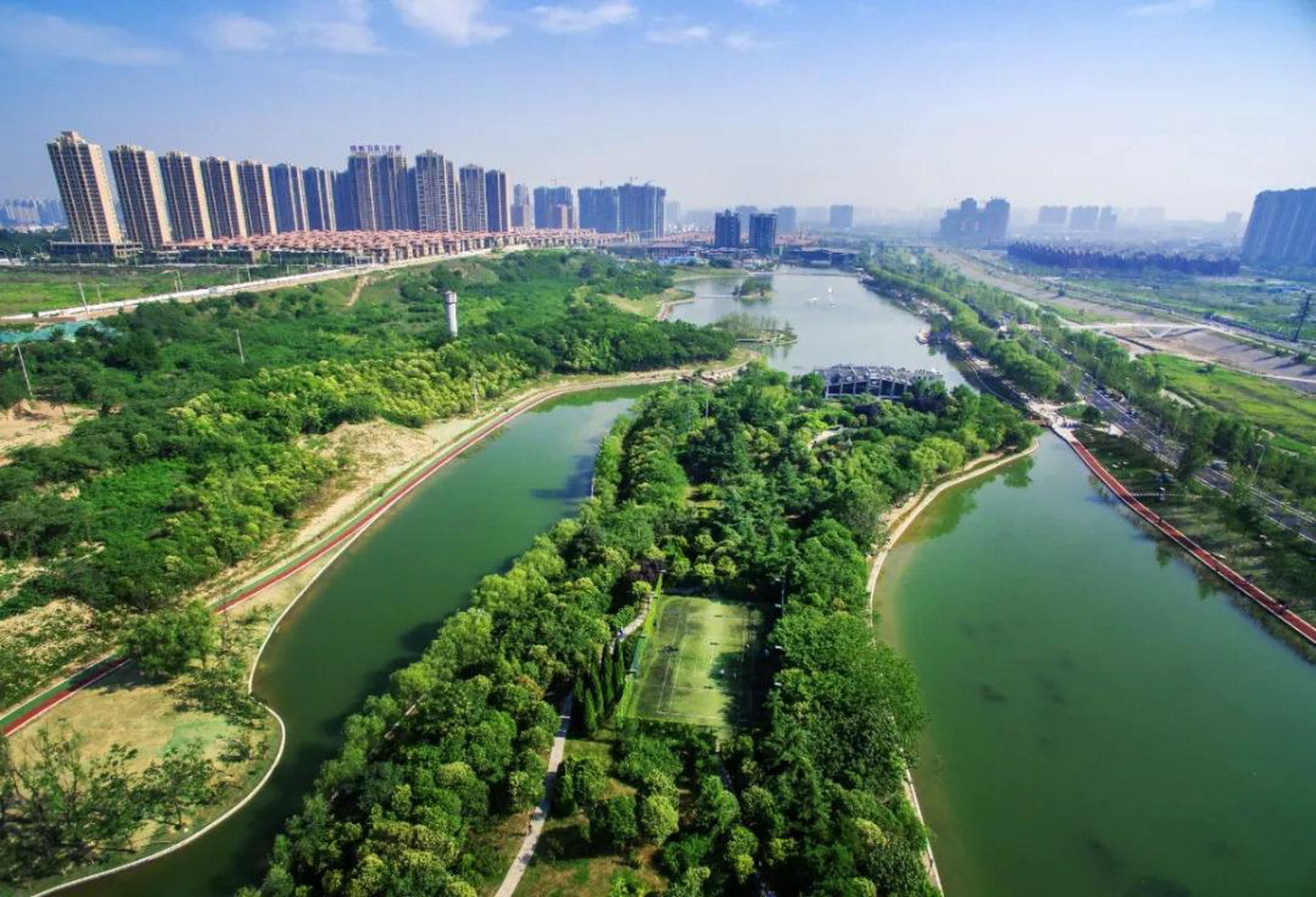 whlgcfcw">雁鸣湖位于 a target="_blank" href="/item/西安/121614"