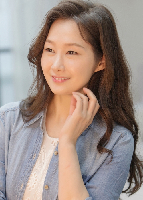  p>裴惠善 i>(         ) /i>,1974年5月8日出生,韩国女演员.