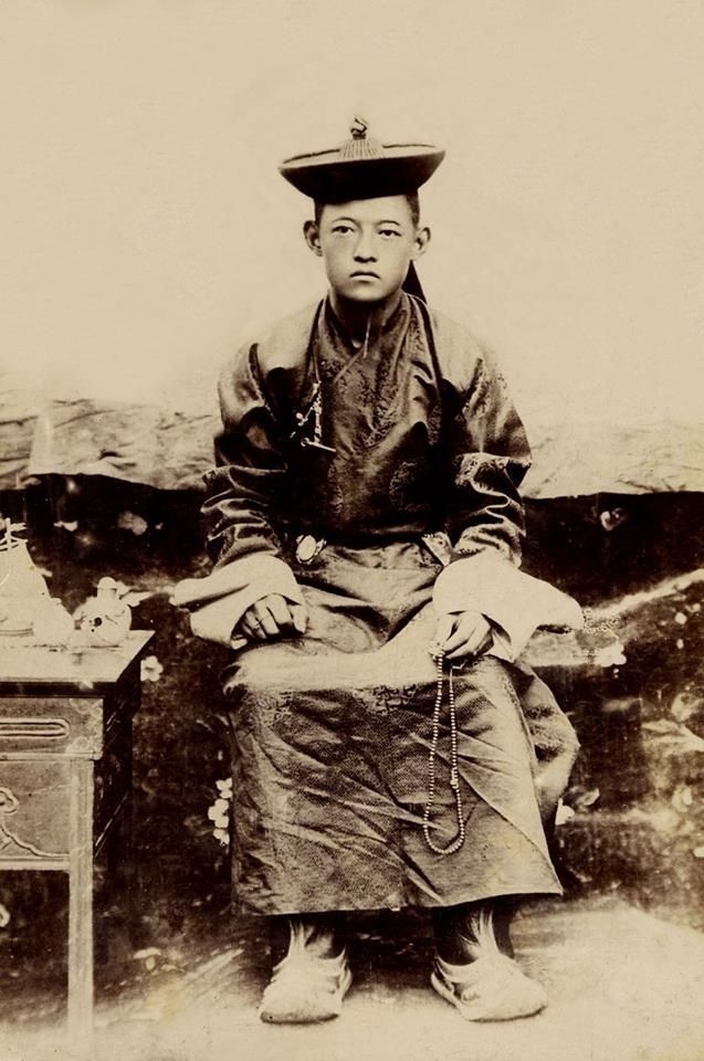 哲布尊丹巴·阿旺垂济尼玛丹彬旺舒克