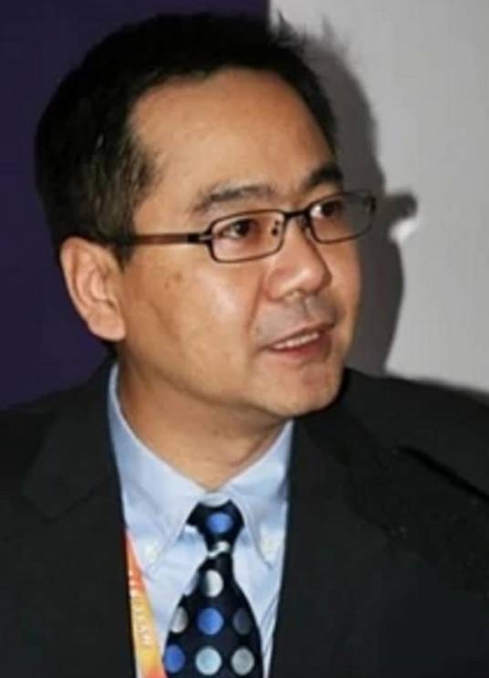 卢鹰（UT斯达康公司董事长、首席执行官）_百度百科