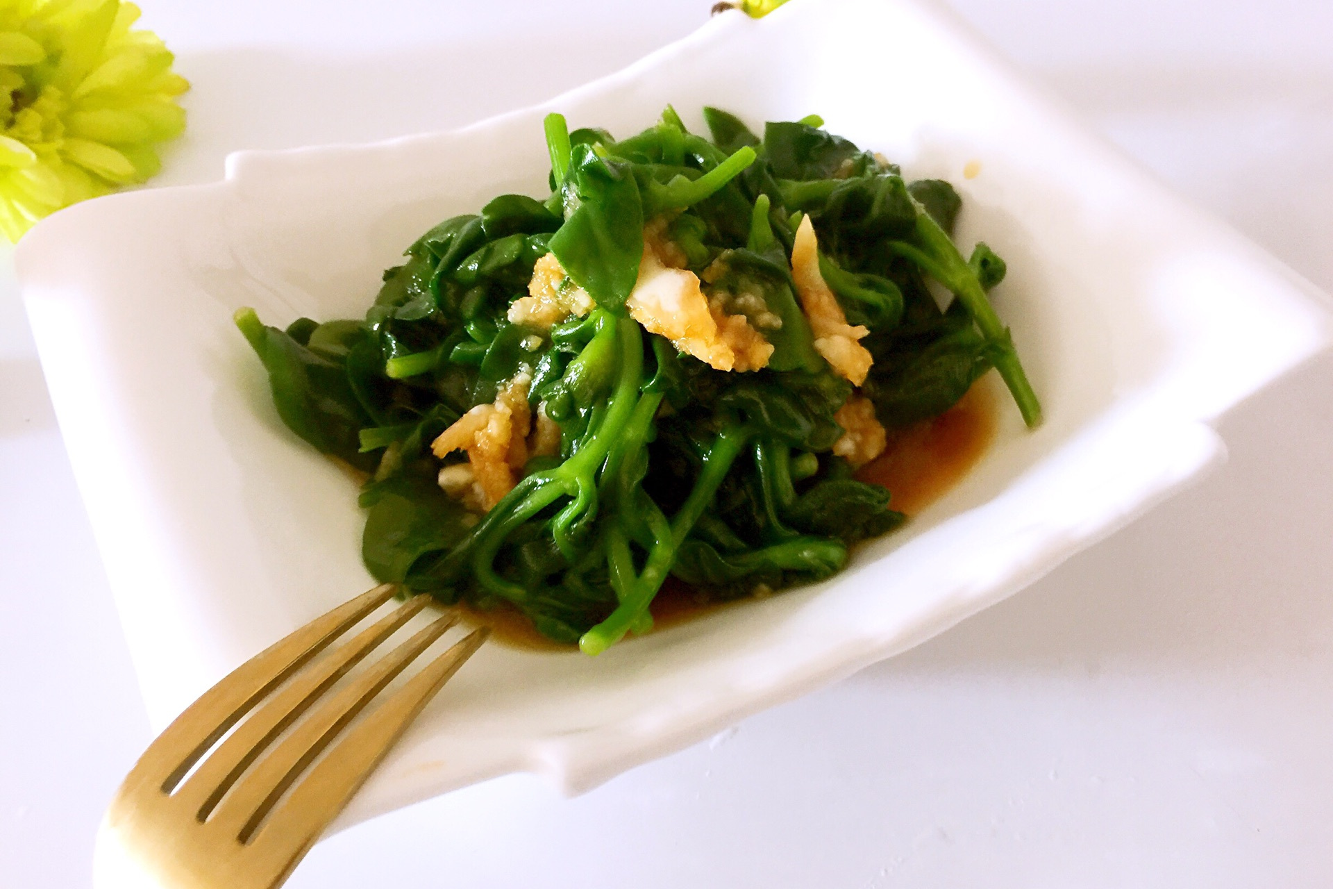 凉拌椒香穿心莲