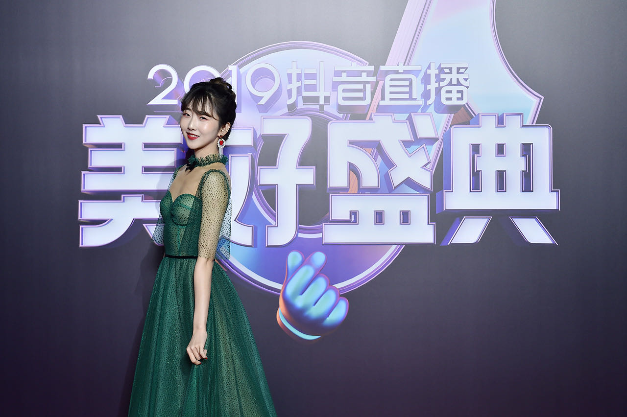  p data-id="gncnm3eqj6">小霸王,田媛,抖音达人,舞蹈主播,颜值类