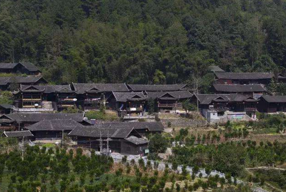  p>沙道沟镇,隶属于湖北省恩施土家族苗族自治州宣恩县,地处 a target