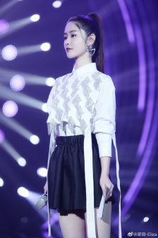 梁田（中国内地女主持人、演员）_百度百科