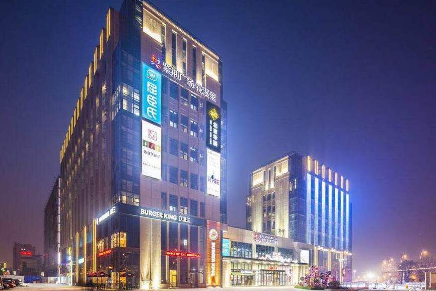  p>紫荆国际公寓位于养回红村158号,紧靠地铁3号线,宜家家居对面,地处