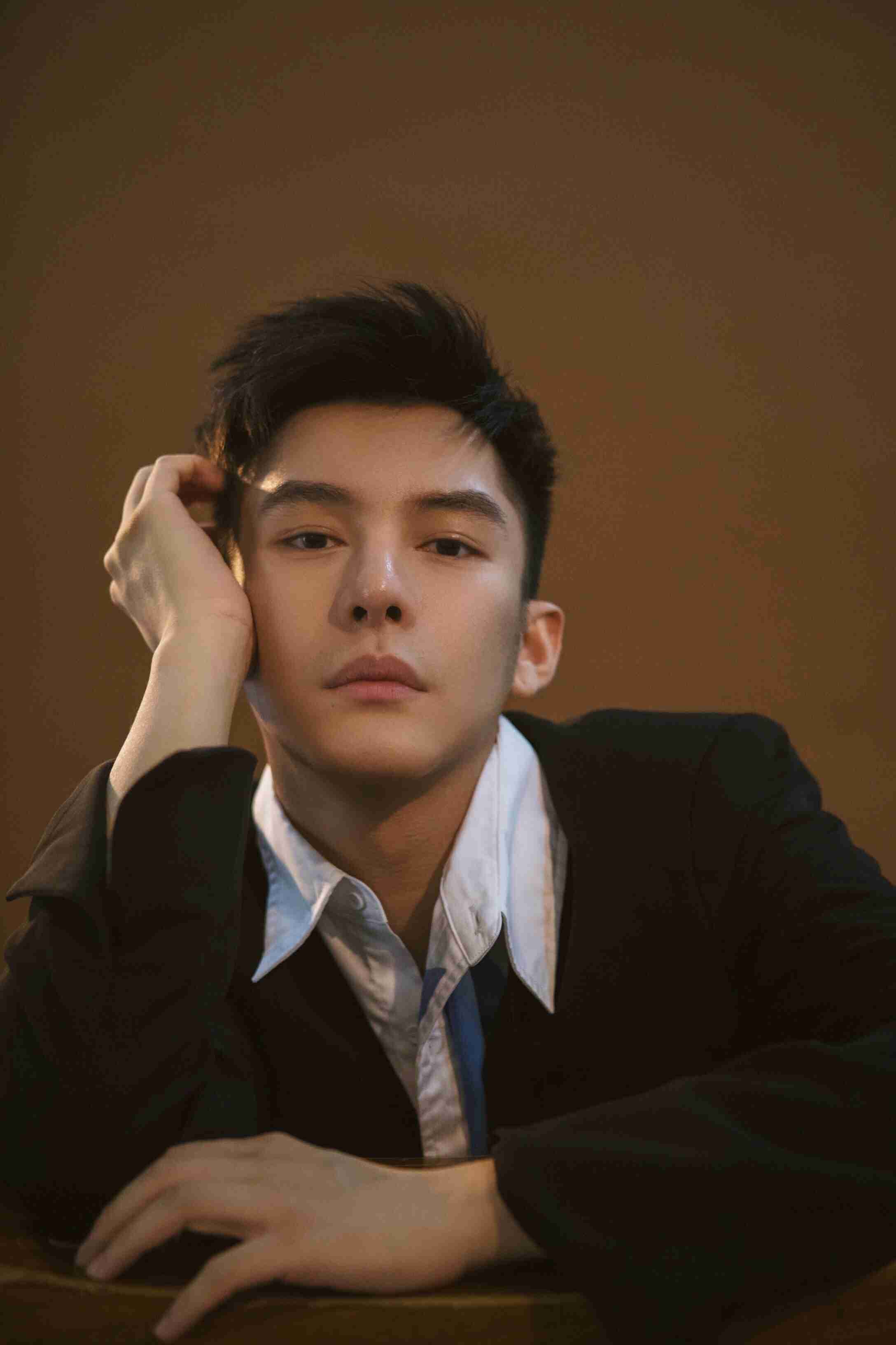  p data-id="gncnbg9e1o">林皓洋,原名廖劲锋 b>, /b>1995年6月27日