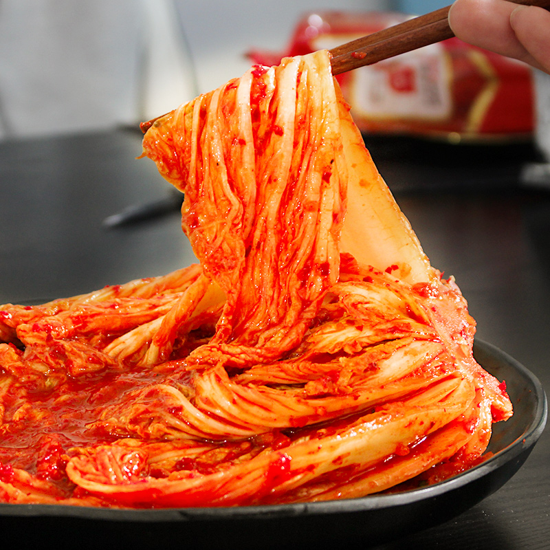  p>朝鲜辣白菜是一道家常美食,主要制作食材是 a target="_blank"