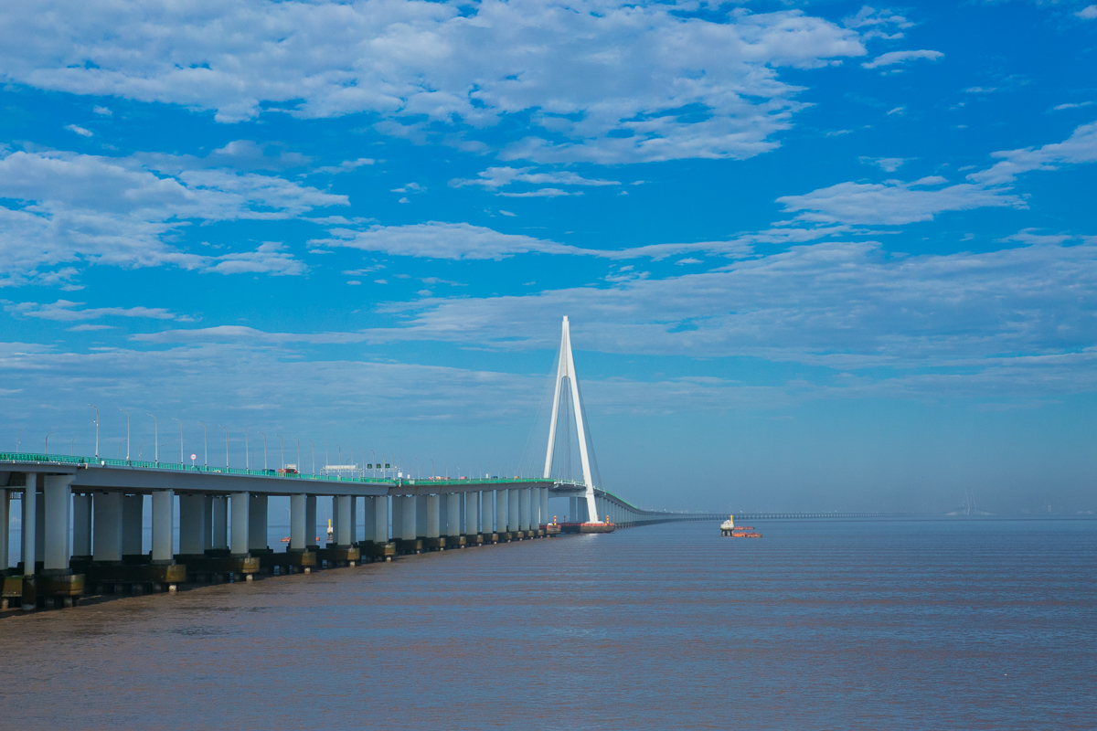  p>杭州湾跨海大桥(hangzhou bay bridge)是中国 a target="_blank"
