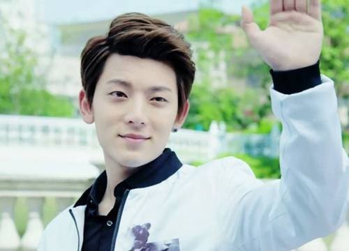  p data-id="gncpskwckq">方廷皓(fang tinghao