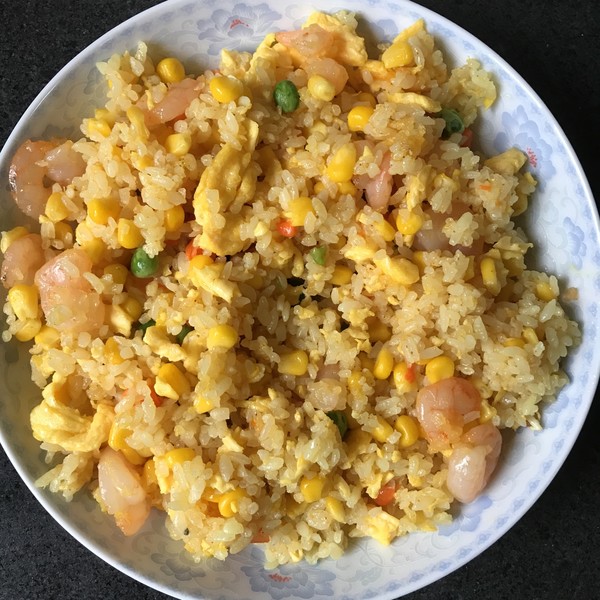 薯粒咖喱虾仁炒饭