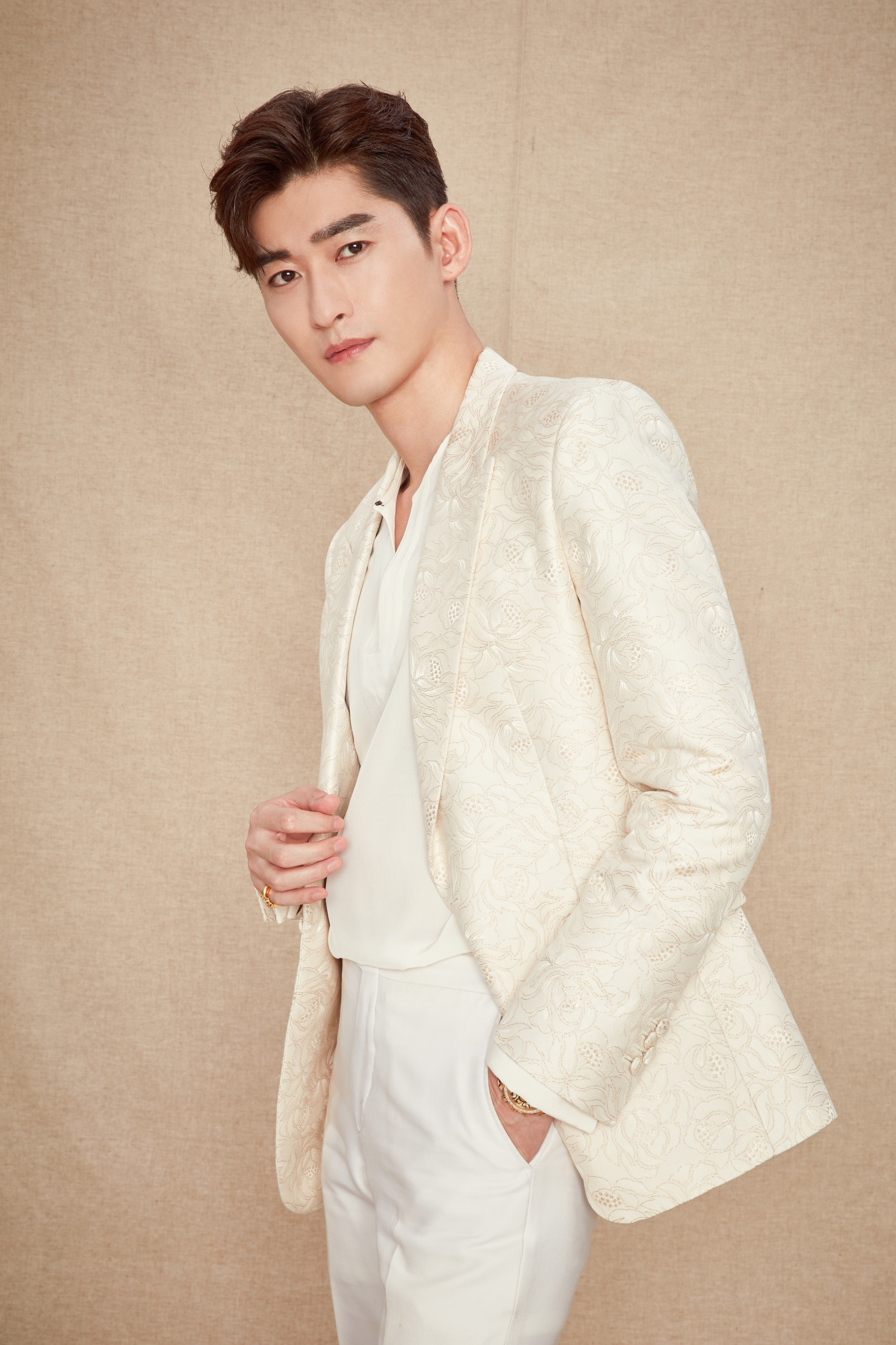  p>张翰,原名张汉,1984年10月6日出生于 a target="_blank" href="