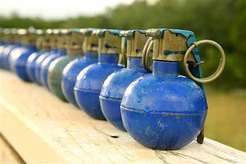 lemmaid="9717230">防御型手榴弹基础上改进而成的