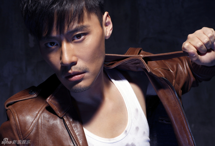  p>程枫,原名程皓枫,1976年12月10日出生于上海市,中国内地影视男演员