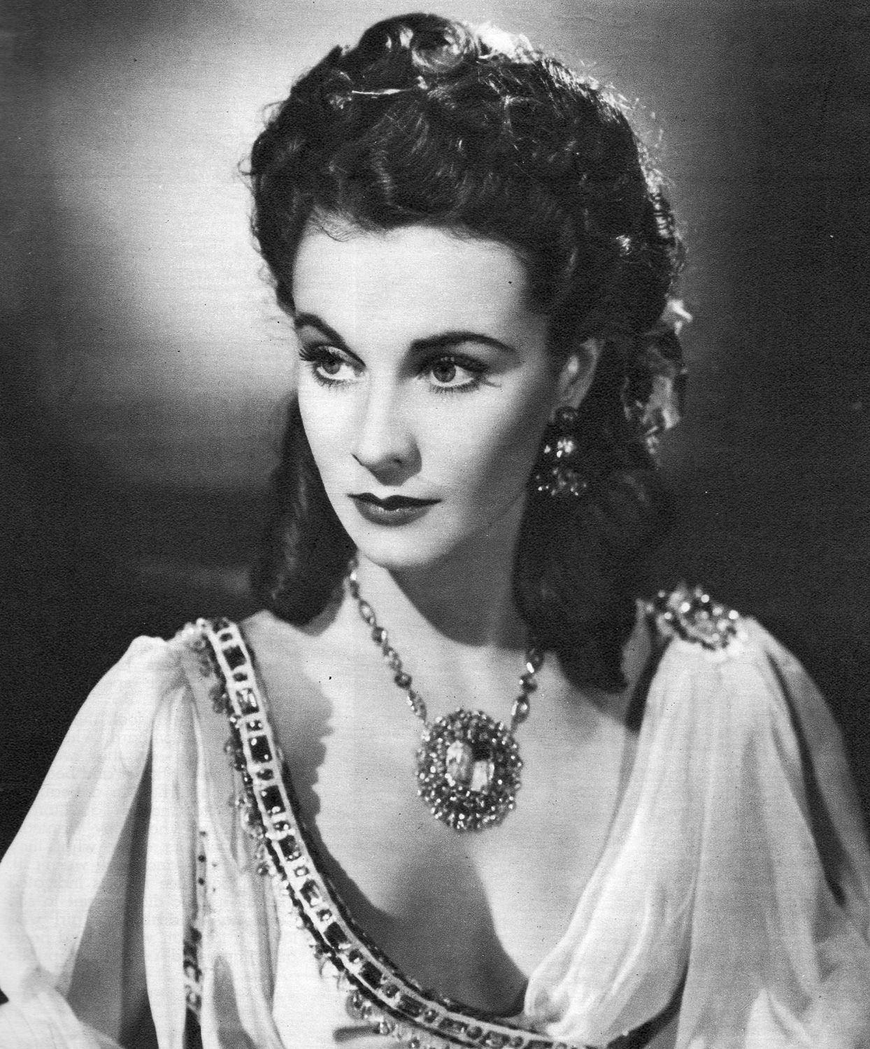  p>费雯·丽(vivien leigh,1913年11月5日—1967年7月8日),原名薇薇安