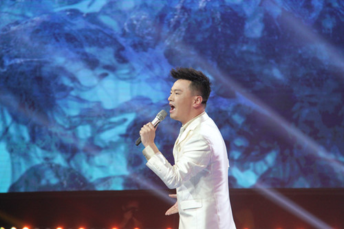  p>汤非, a target="_blank" href="/item/江苏">江苏 /a>扬州人,原