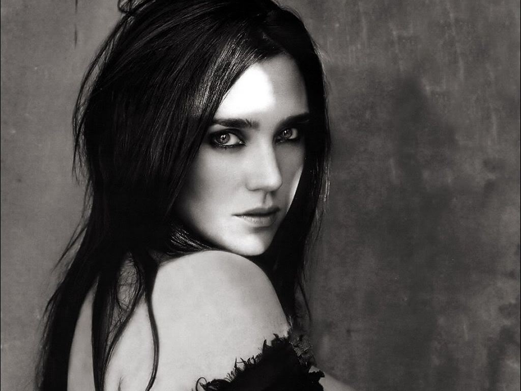 connelly) /i>,1970年12月12日出生于美国纽约州卡茨基尔,美国女演员