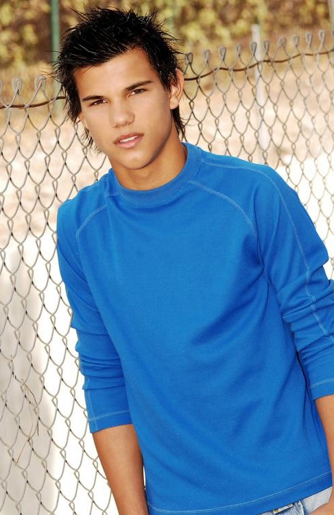  p>泰勒·洛特纳(taylor lautner),1992年2月11日出生于美国密歇根州