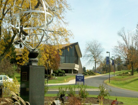 年已更名为 a target="_blank" href="/item/罗克福德大学/19872086"