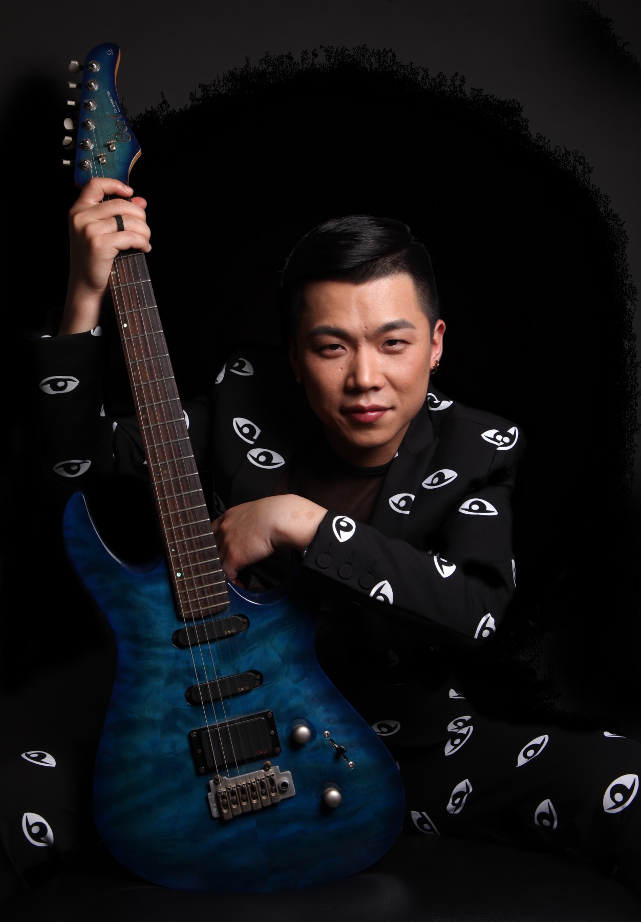  p data-id="gnwo8sjvg2">赵文,男,出生于198