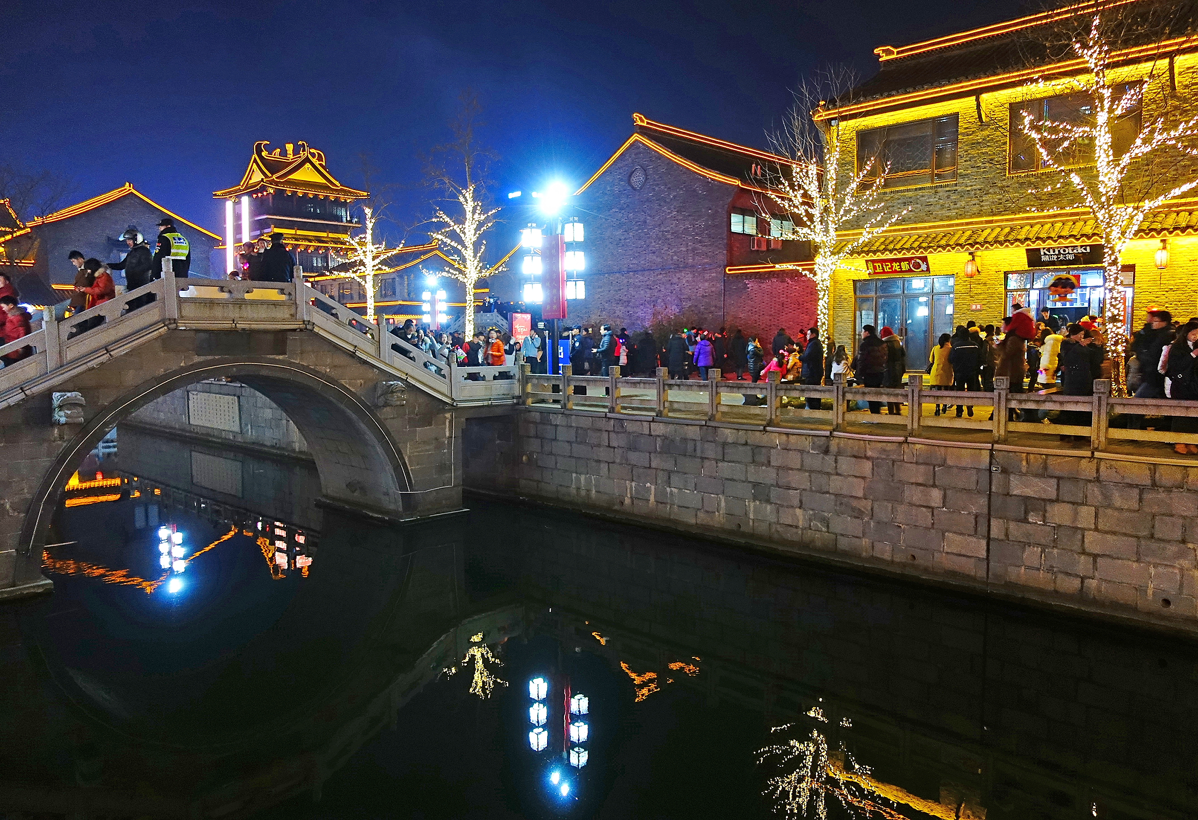 水街占地200多亩,地处 a href="#" data-lemmaid="3970799">盐城市 /a