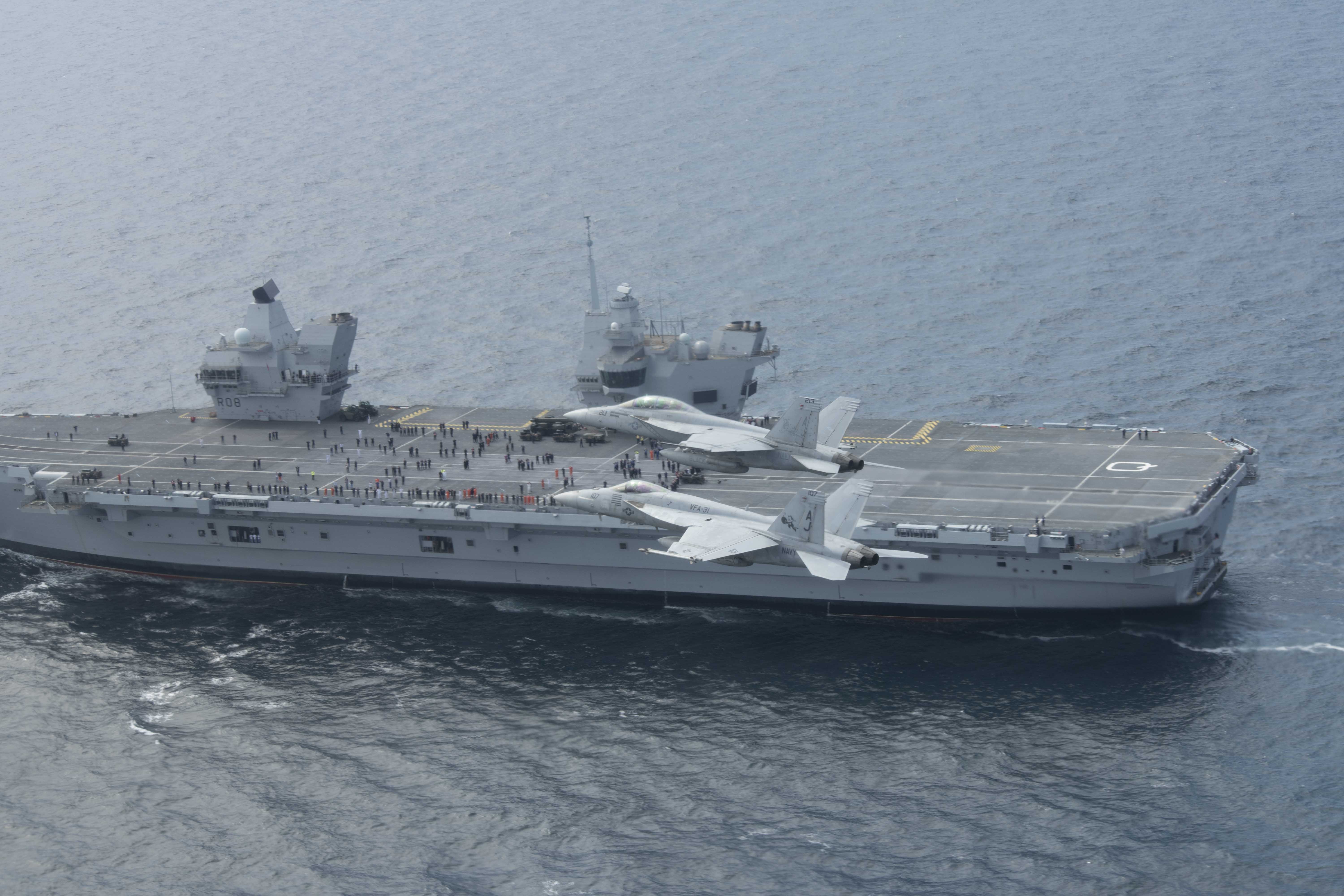 queen elizabeth class aircraft carrier