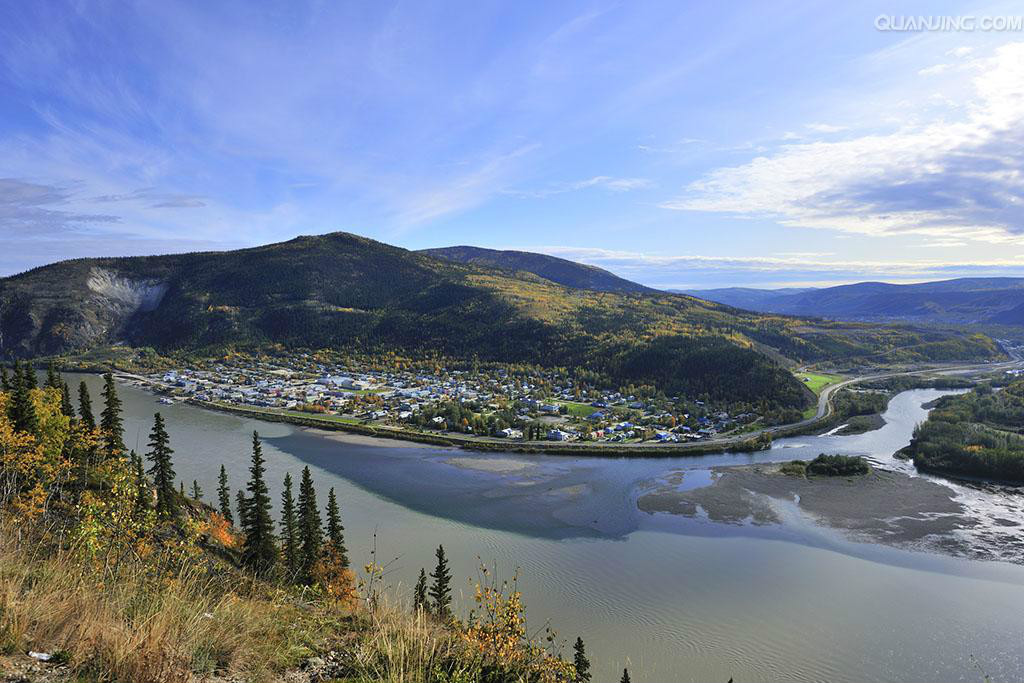 ,或称道森市镇,是加拿大<a target="