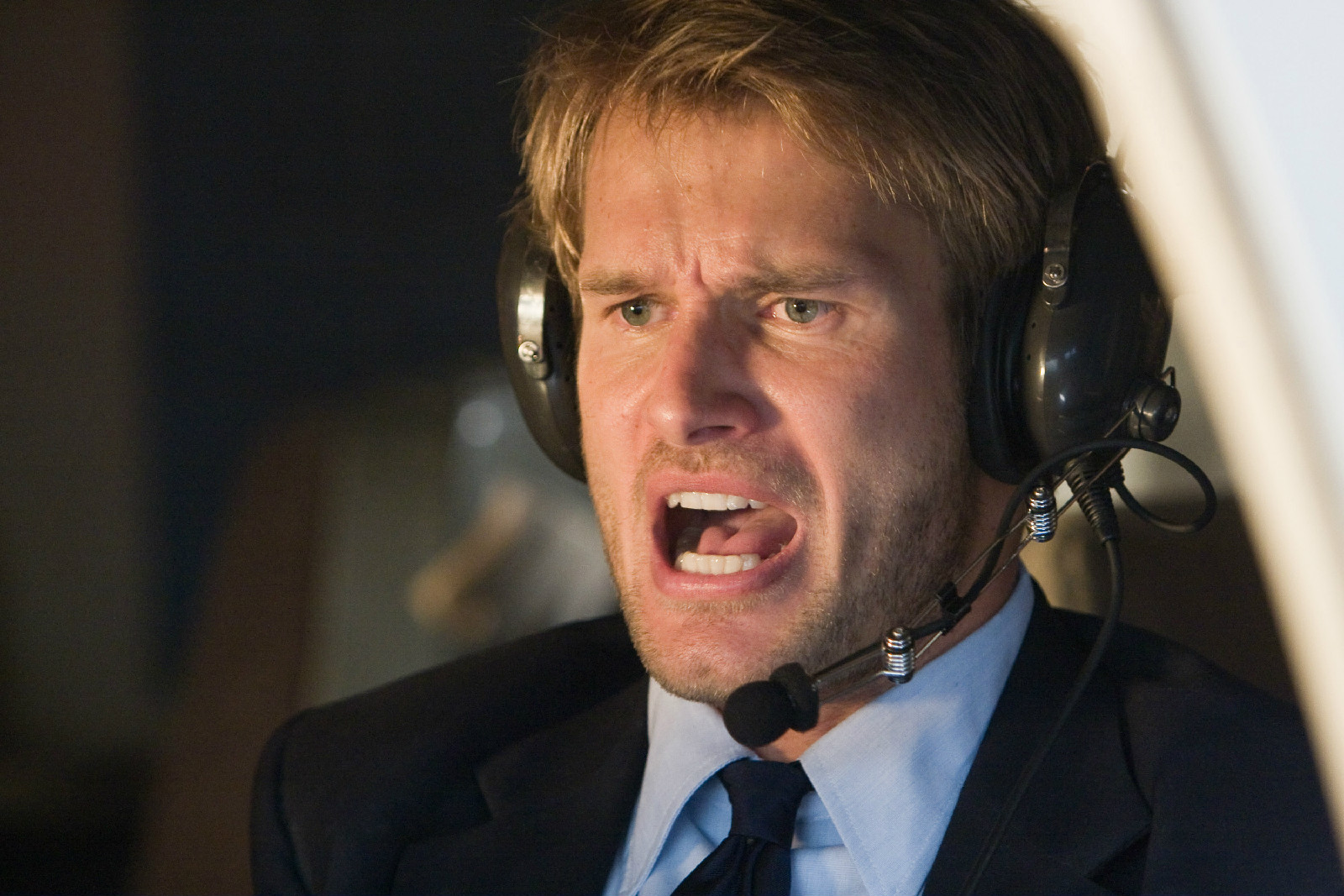  p>《2012》是一部关于全球毁灭的灾难电影,由 a target="_blank"