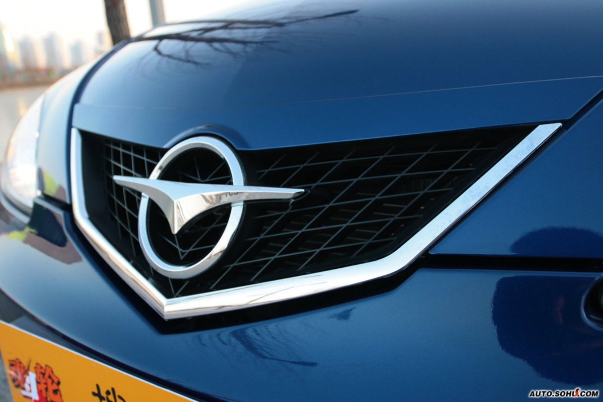 海马汽车 /a>历时3年精心打造的一款两厢轿跑,由海马研发担纲核心设计