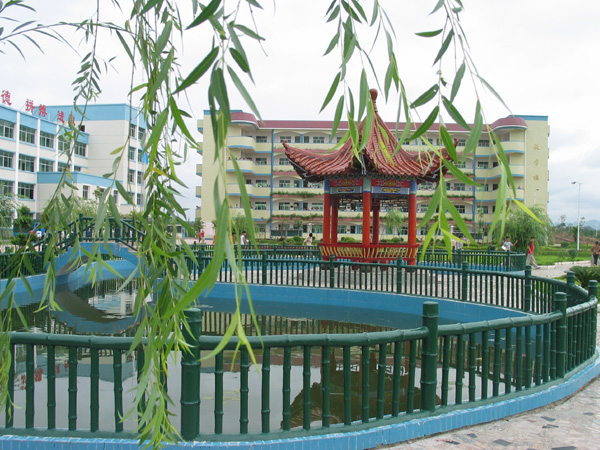 江西省兴国县将军中学