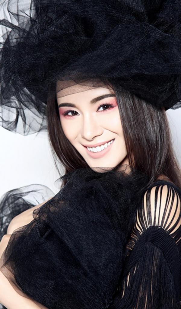 "go0c6dosis">金晶,1985年6月30日出生于浙江省杭州市,中国内地女演员