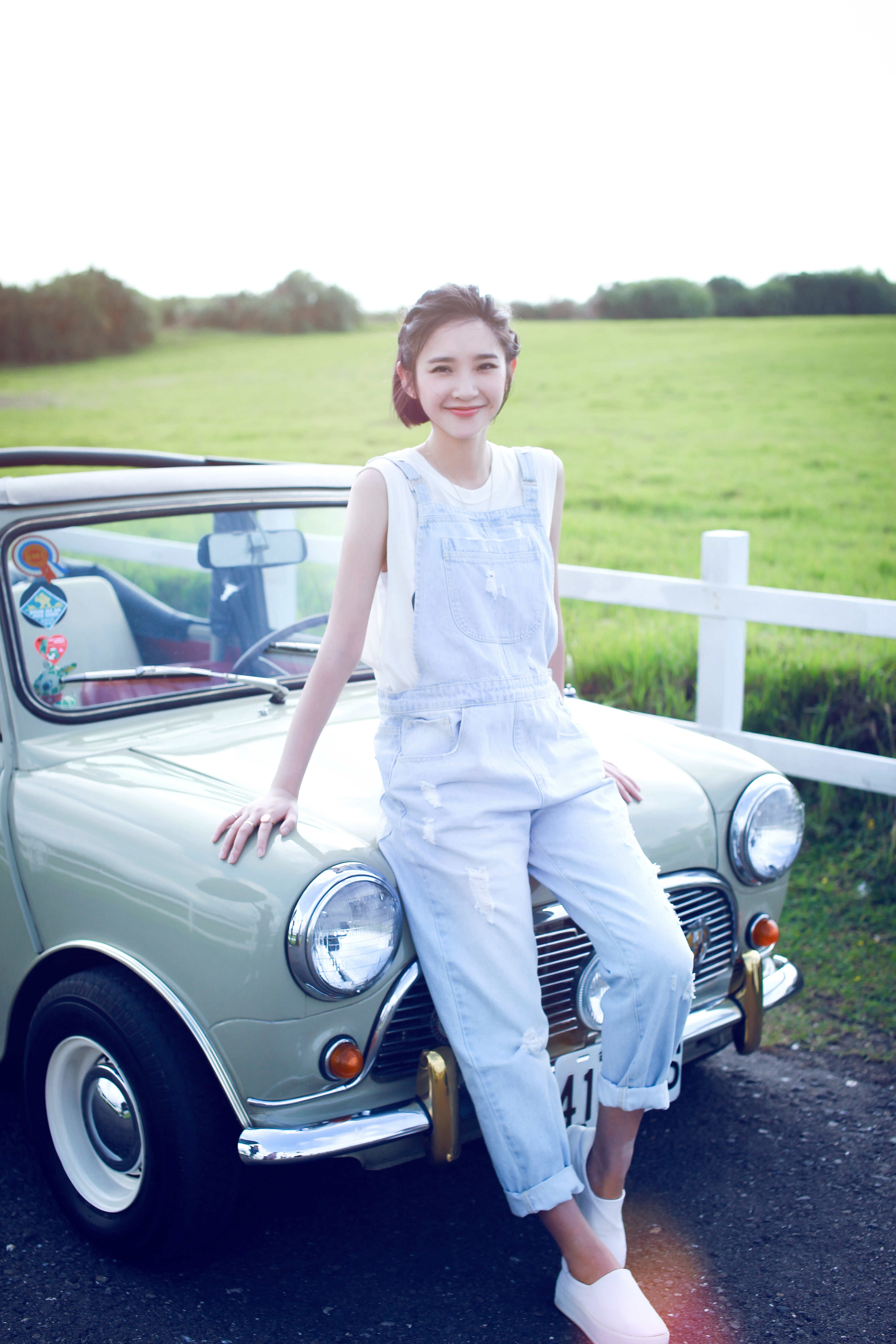  p>唐艺昕,1987年10月9日出生于四川省遂宁市,毕业于重庆大学美视电影