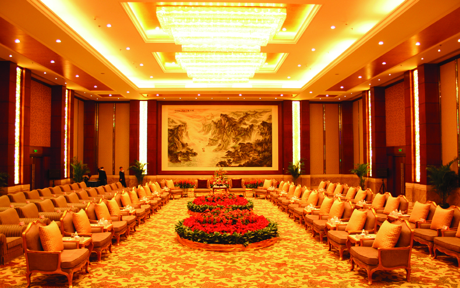  p data-id="gnhf2evndg">富华大酒店地处国际风筝之都——山东省潍坊