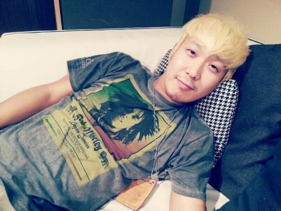  p>河东勋(         ),艺名haha,1979年8月20日出生于德国,韩国歌手