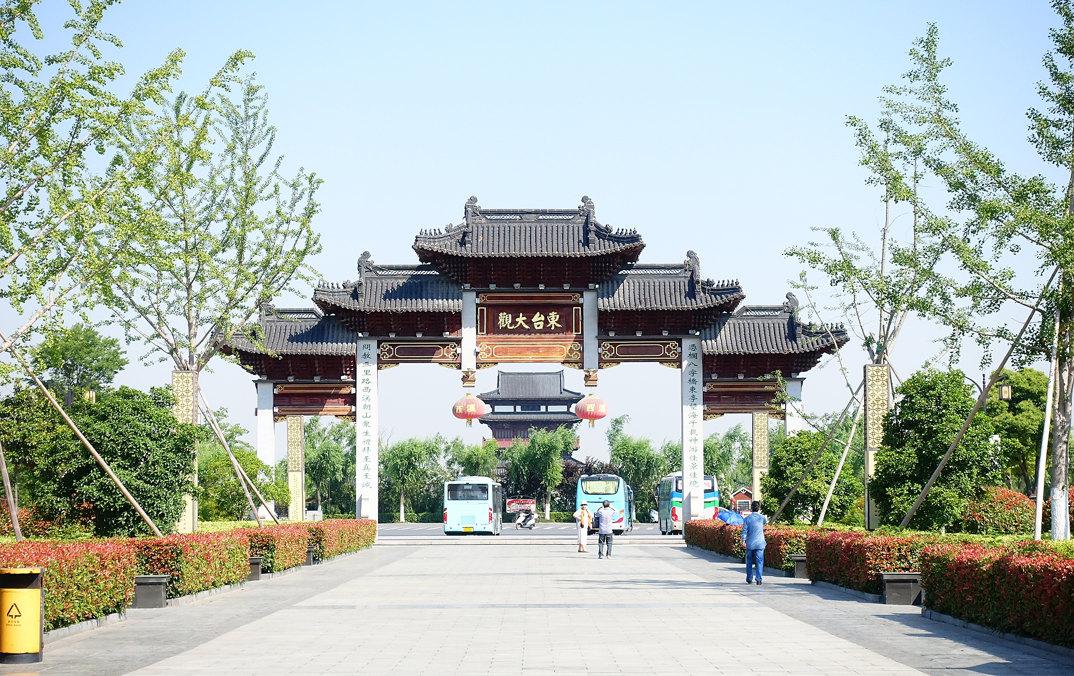  p>西溪圣境是位于东台市的西溪古镇的景区.
