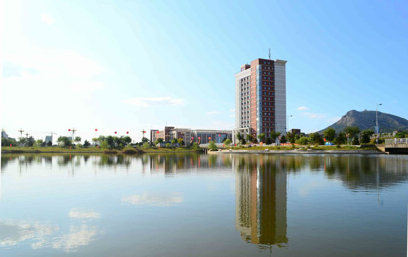  p>辽宁工程技术大学葫芦岛校区位于辽宁省兴城市 a href="#" data