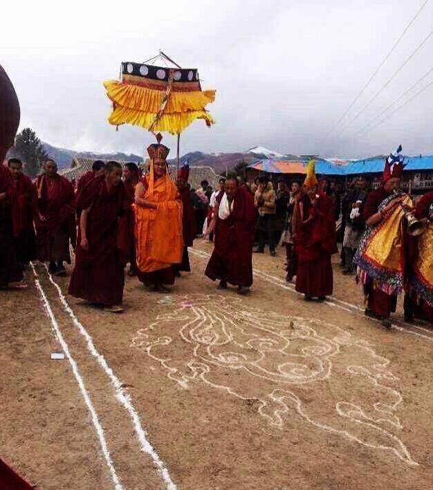  p>郎依法王嘎让罗珠坚措,是 a target="_blank" href="/item/阿坝