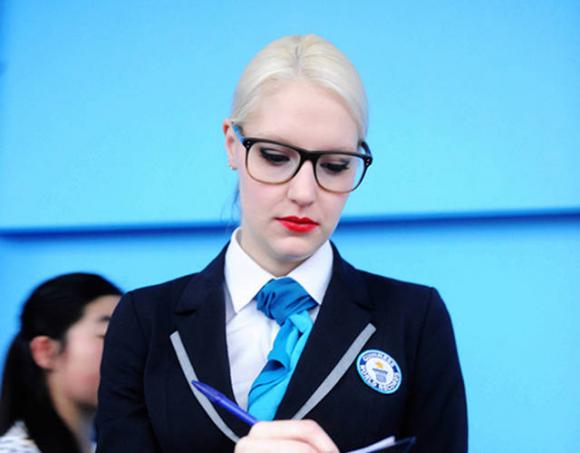  p>李白(lisa),加拿大人, a target="_blank" href="/item/北京大学