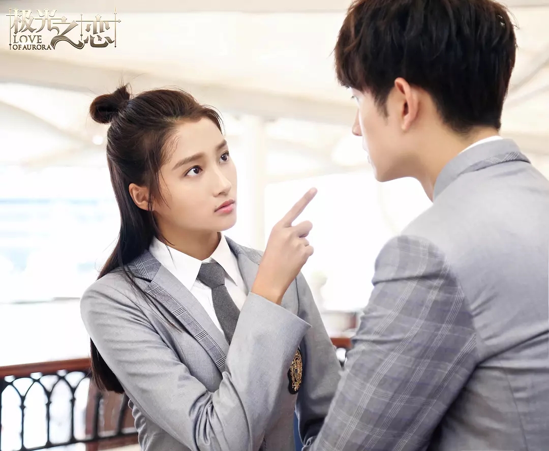 ">刘礴 /a>执导, a target="_blank" href="/item/关晓彤/40229" data