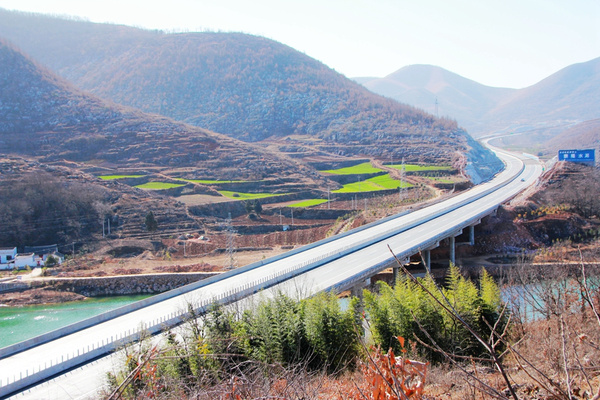 简称" a target="_blank" href="/item/内邓高速/1838101" data